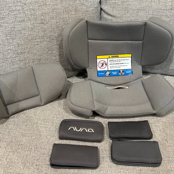 Nuna Rava Newborn Infant insert, headrest, and - Picture 1 of 8